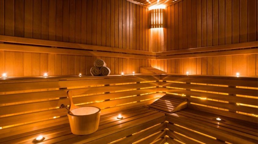 Hotel Korona サンドミエシュ エクステリア 写真