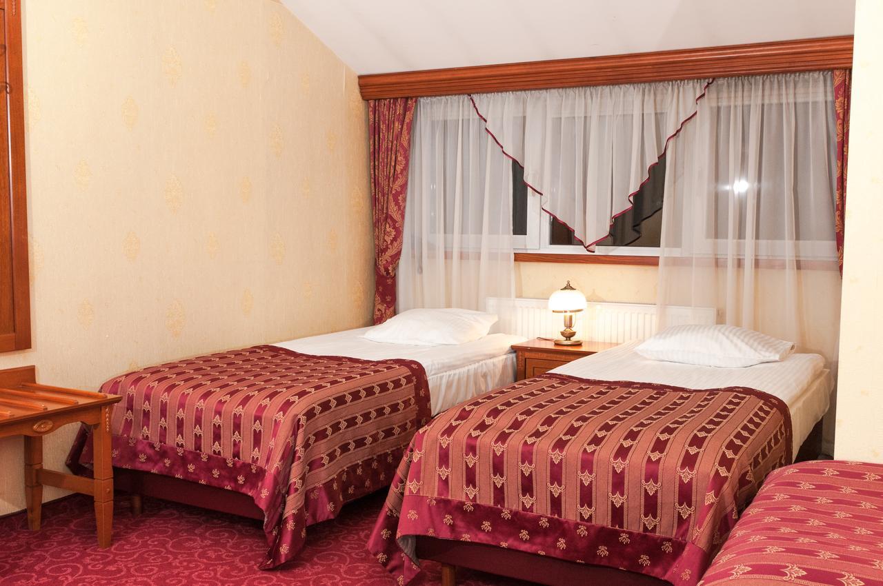 Hotel Korona サンドミエシュ エクステリア 写真