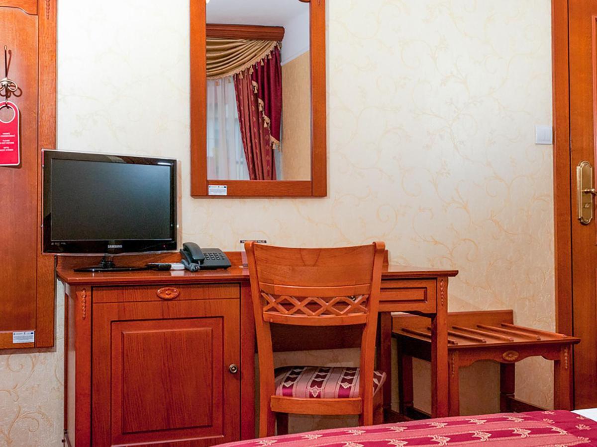 Hotel Korona サンドミエシュ エクステリア 写真