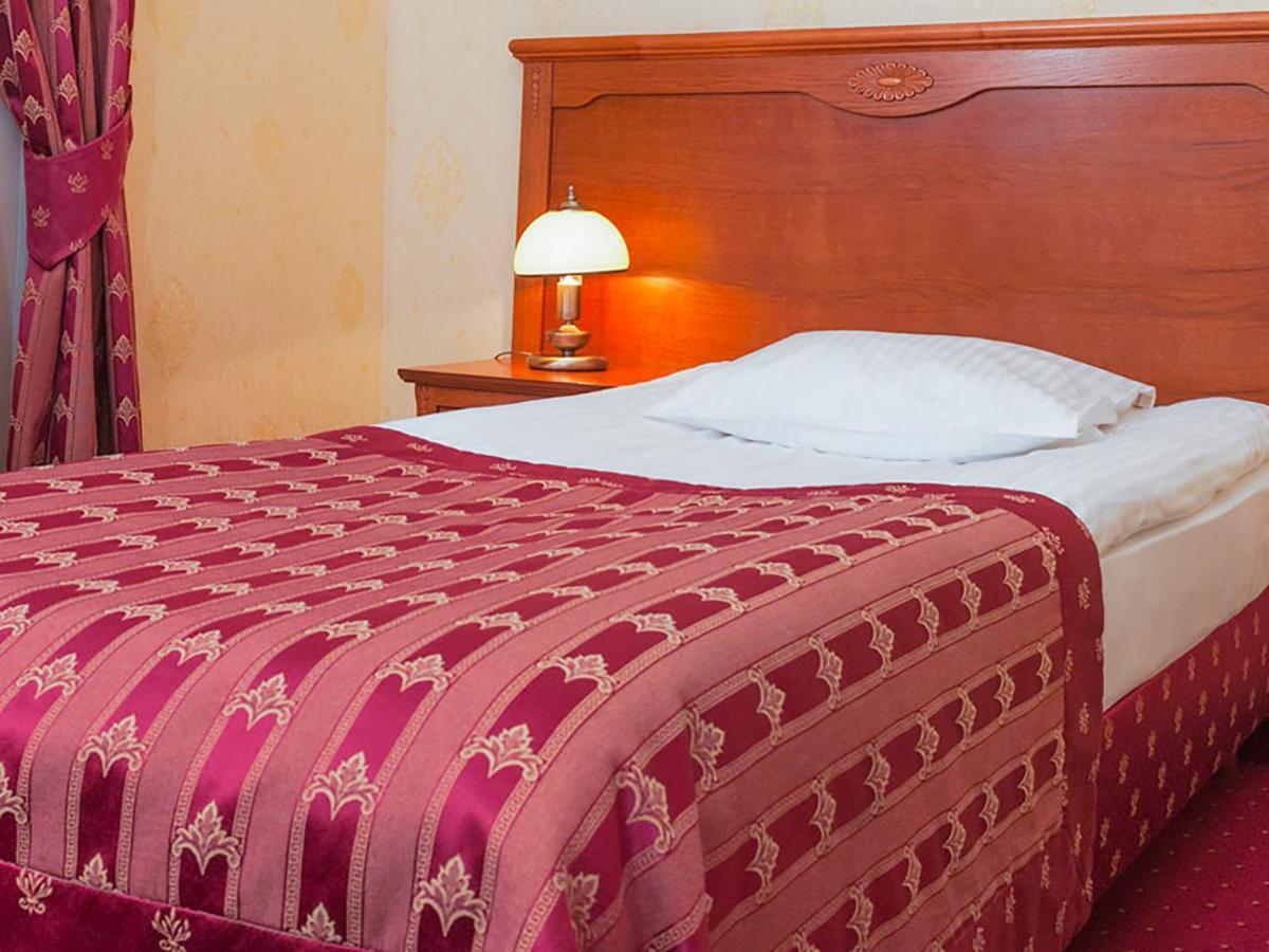 Hotel Korona サンドミエシュ エクステリア 写真