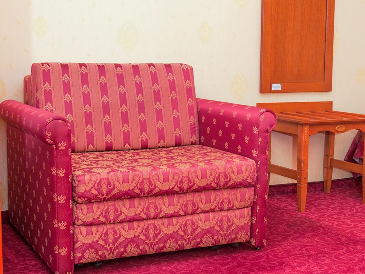 Hotel Korona サンドミエシュ エクステリア 写真