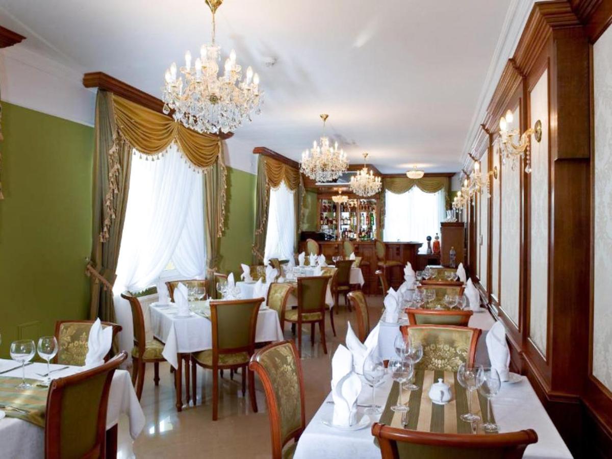 Hotel Korona サンドミエシュ エクステリア 写真